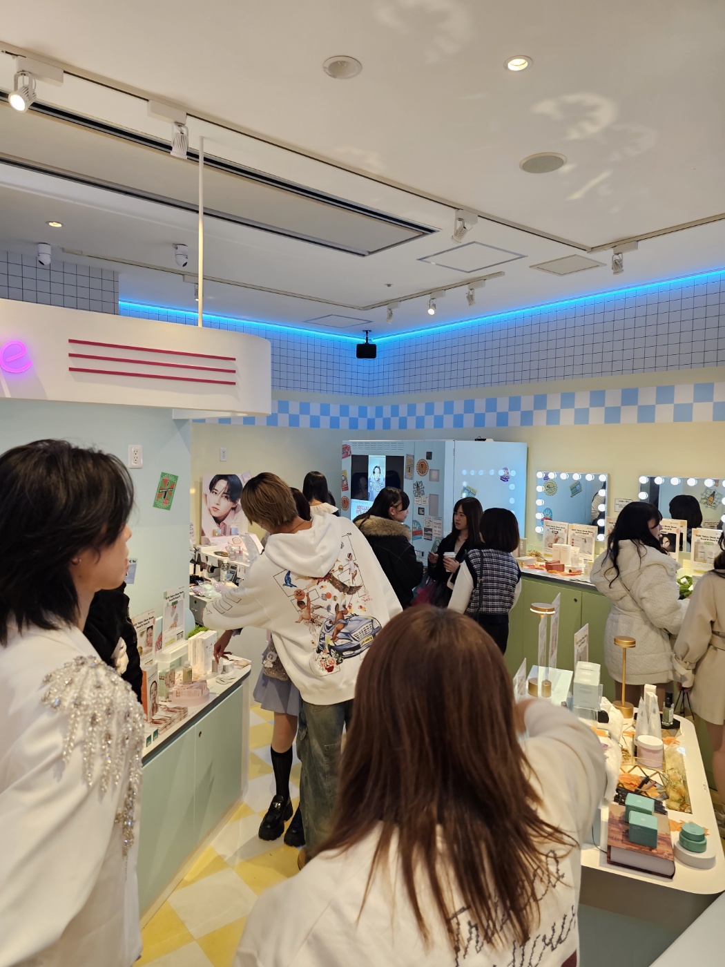 Ikspiari Photo Added 22